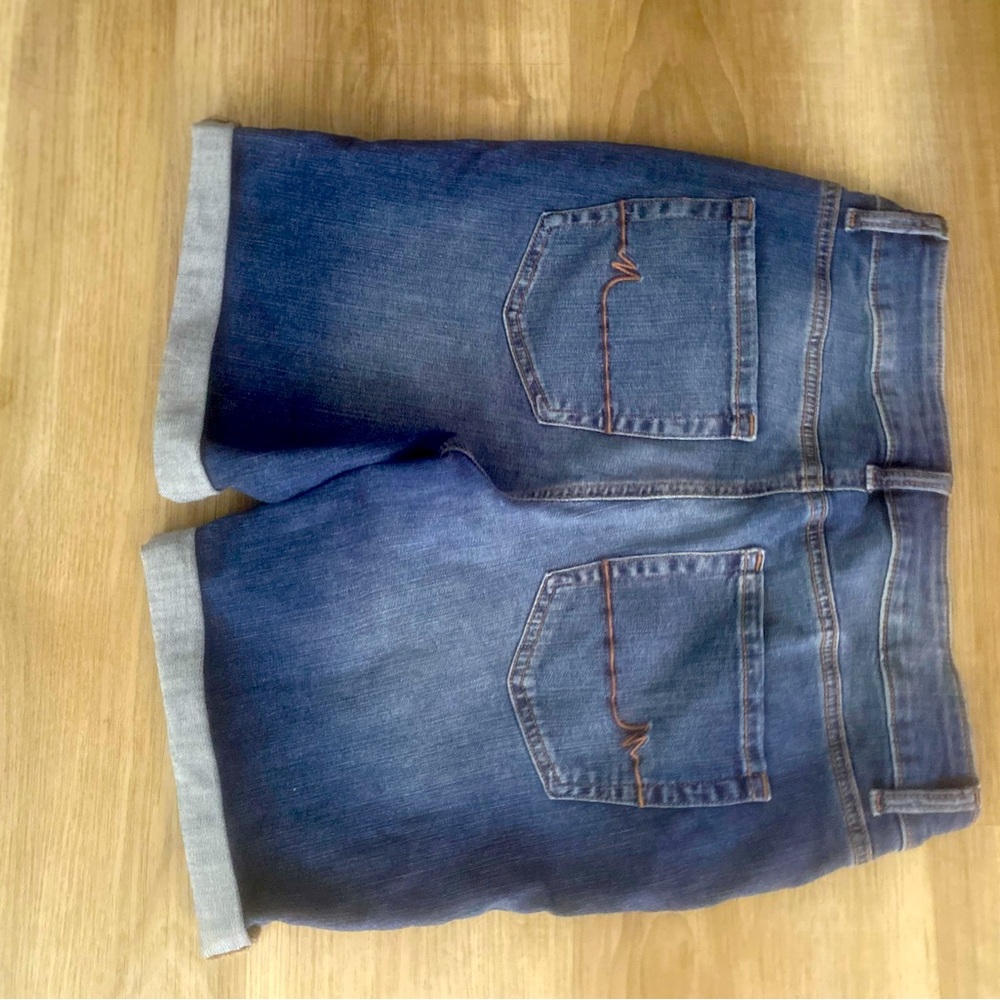 Maurice’s size 6 jean shorts. Excellent condition, rarely worn, great condition